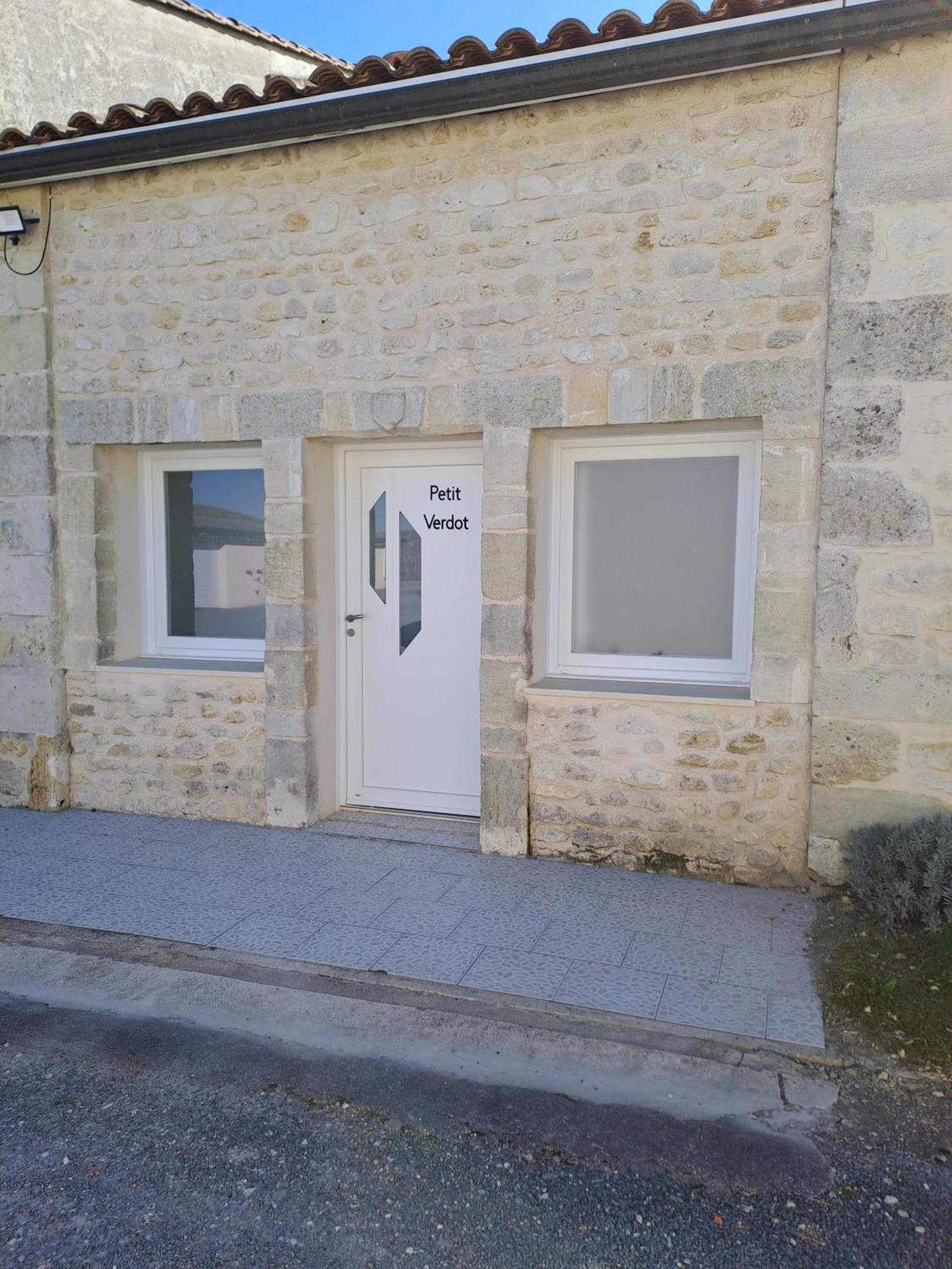 Chambres d'Hôtes Château Pierre de Montignac Civrac-en-Médoc Exterior foto