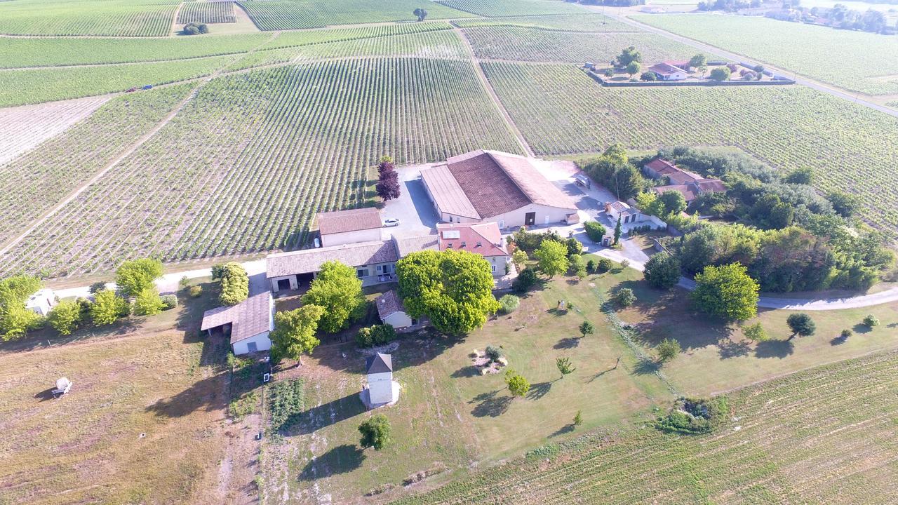 Chambres d'Hôtes Château Pierre de Montignac Civrac-en-Médoc Exterior foto